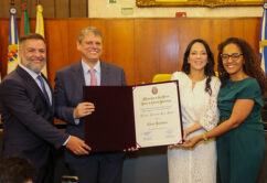 Primeira-dama de SP, Cristiane Freitas, recebe título de Cidadã Paulistana em reconhecimento pelo trabalho no Fundo Social de SP