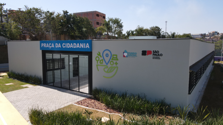 Fachada da Praça da Cidadania de Itapevi