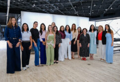 Primeira-dama Cristiane Freitas reúne lideranças municipais para encerramento de ciclos de qualificação profissional